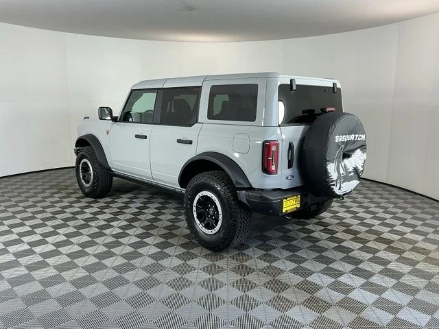 New 2026 Avalanche Gray Ford Badlands image 7
