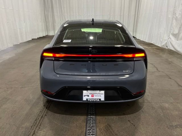 New 2027 Guardian Gray Toyota  XLE image 4