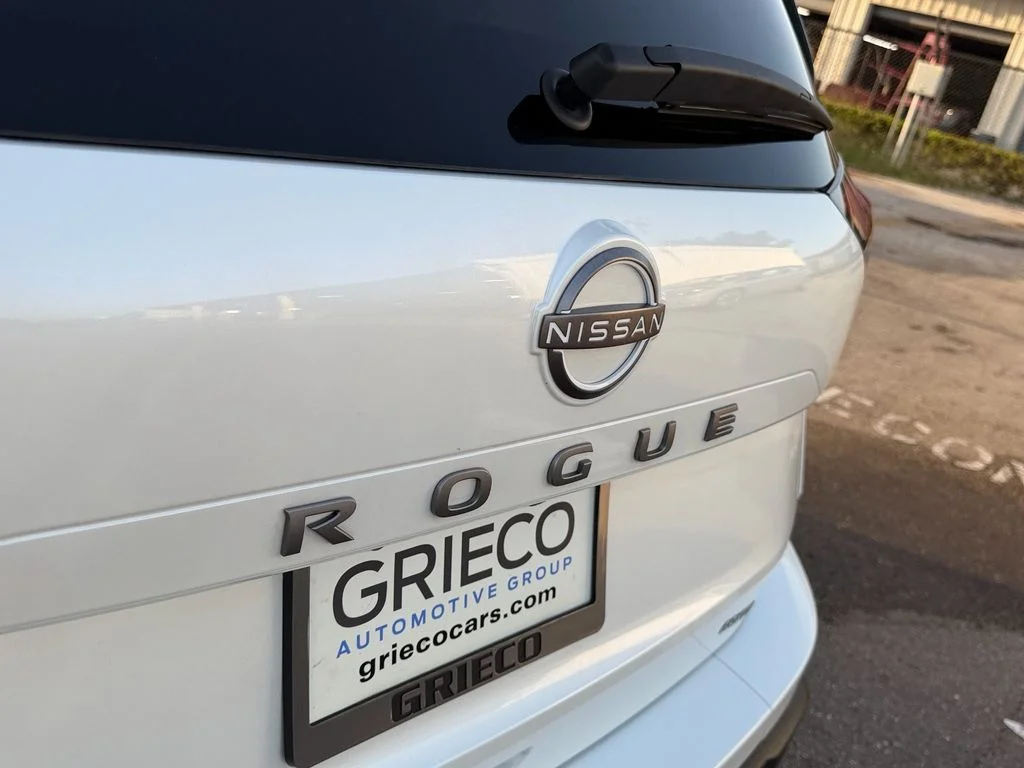 Certified Used 2025 White Nissan S image 14