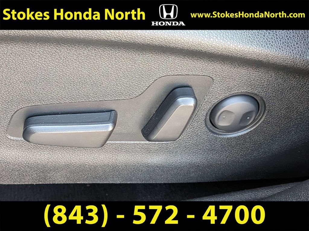 Used 2018 Black Kia LX image 22