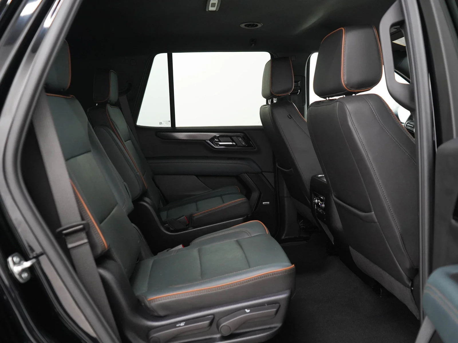 Used 2025 Onyx Black GMC 4WD 4dr AT4 image 14