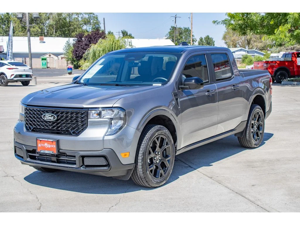 Used 2025 Carbonized Gray Metallic Ford XLT image 4