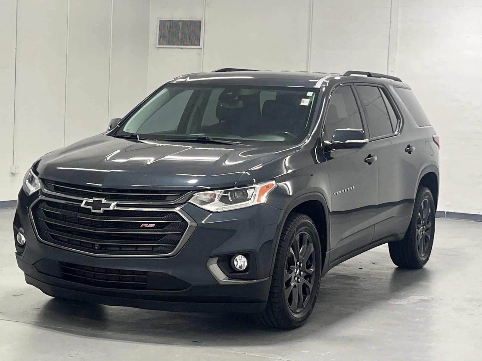 Used 2020 GRAPHITE METALLIC Chevrolet RS image 4