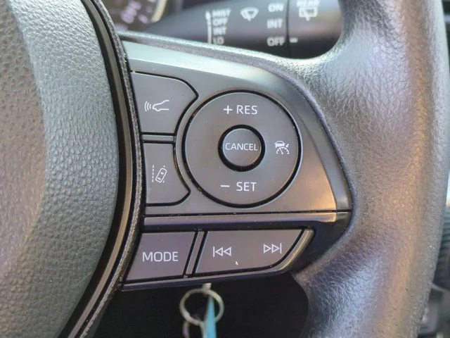 Used 2020 Silver Toyota LE image 17