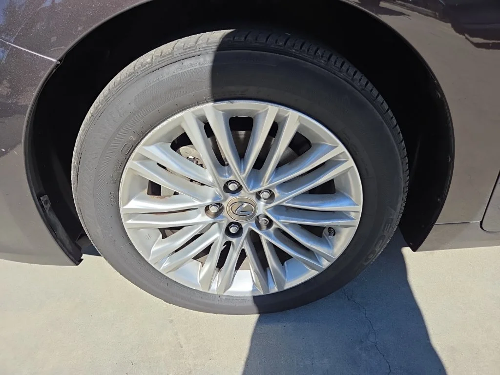 Used 2013 Red Lexus 350 image 12