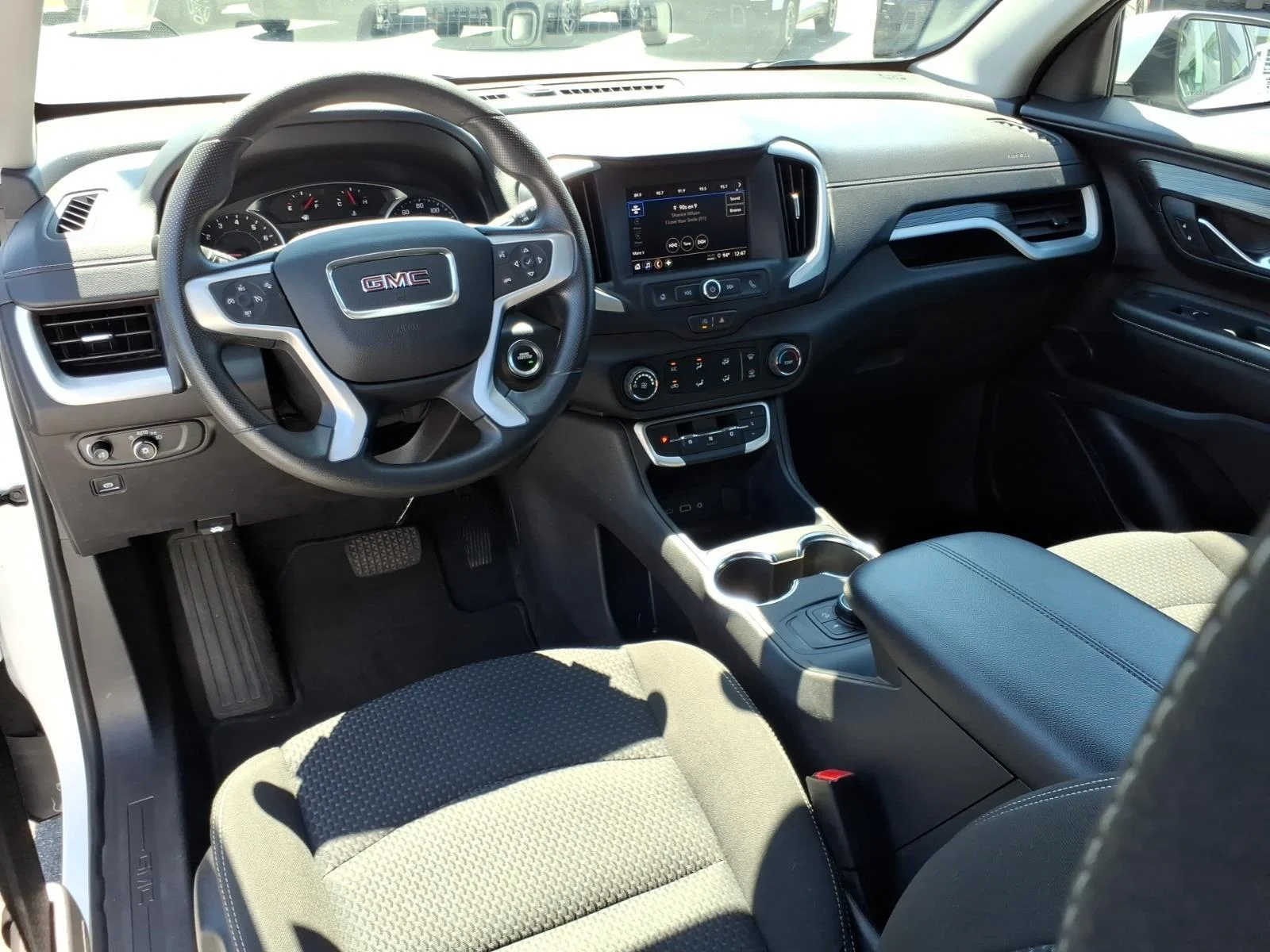 Used 2024 Summit White GMC SLE image 19