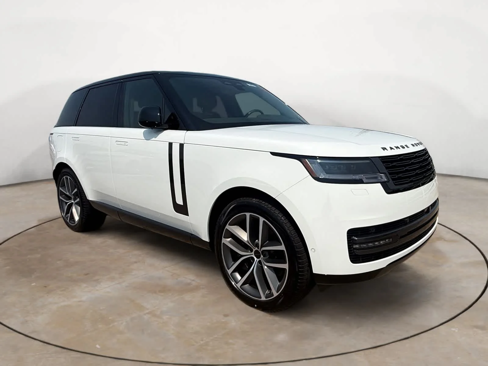 New 2026 Fuji White Land Rover P550e SWB image 7
