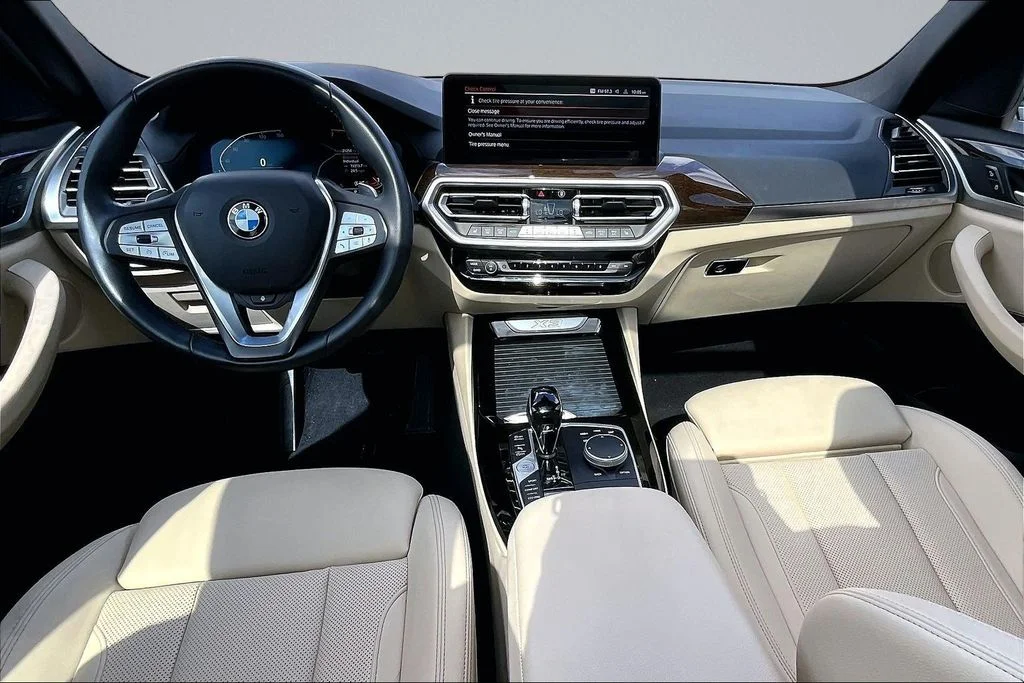 Used 2022 White BMW sDrive30i image 13