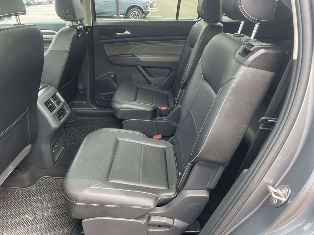 Used 2023 Gray Volkswagen 3.6L V6 SEL R-Line image 8