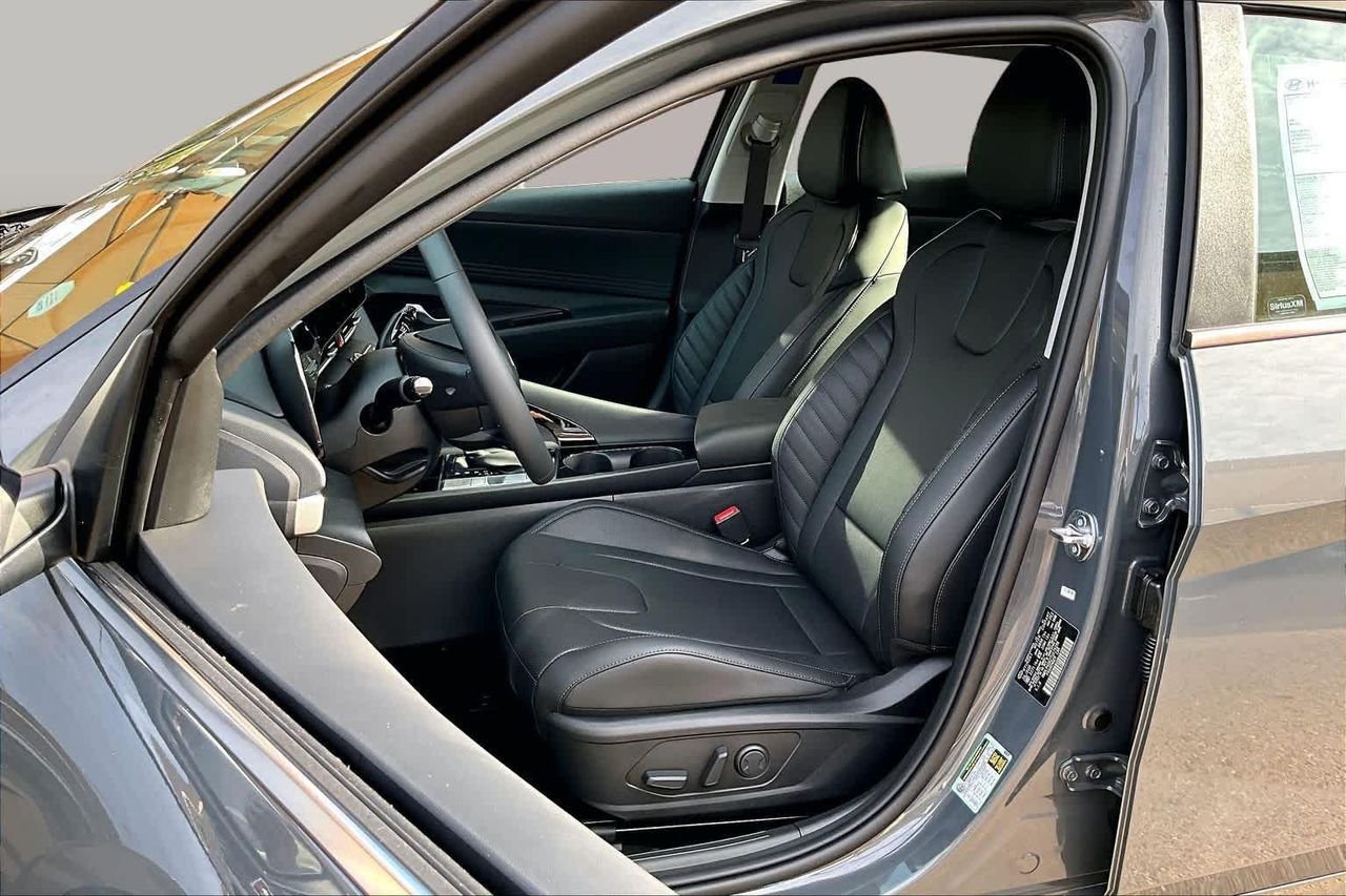 New 2026 Ecotronic Gray Hyundai Limited image 9