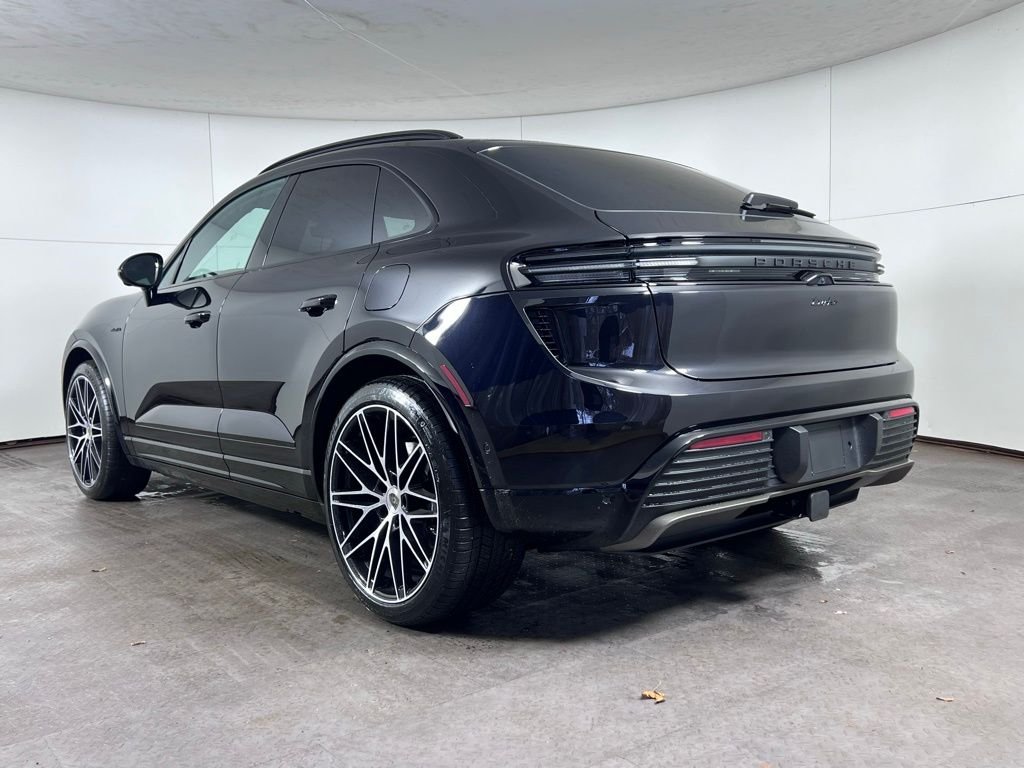 New 2026 Jet Black Metallic Porsche Turbo image 3
