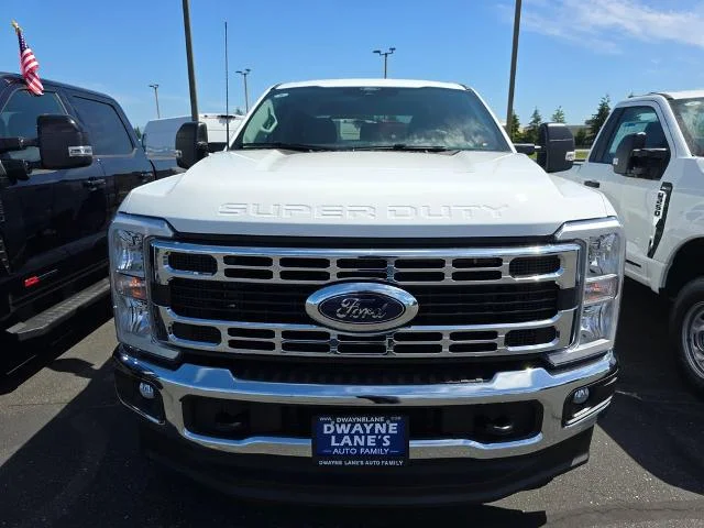 2025 Ford F-350 Super Duty XLT - Photo 33