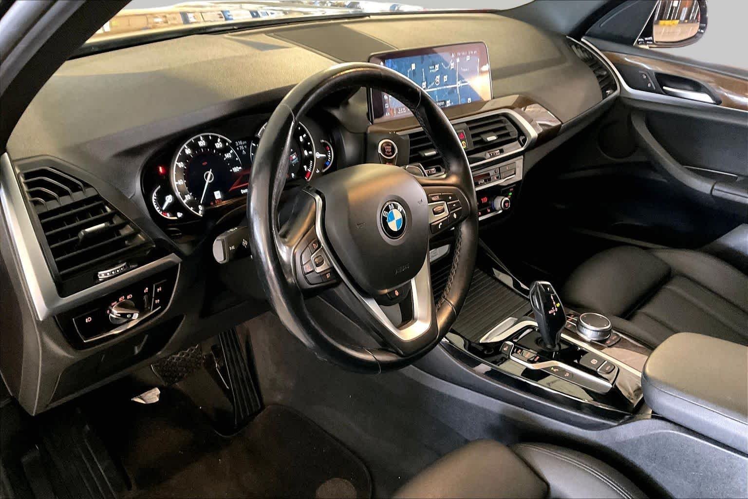 Used 2018 Dark Graphite Metallic BMW xDrive30i image 16