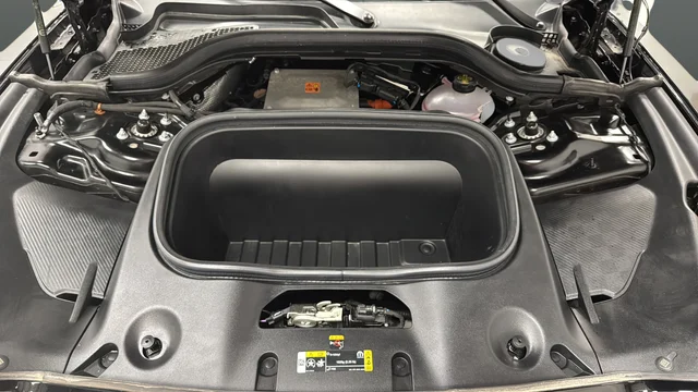 Used 2025 Diamond Black Dodge R/T Scat Pack image 27