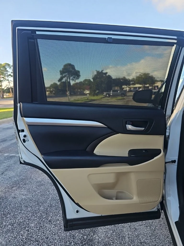 Used 2017 White Toyota XLE image 14