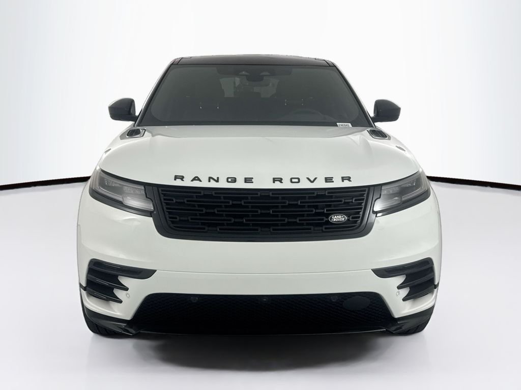 New 2026 Fuji White Land Rover Dynamic SE image 2