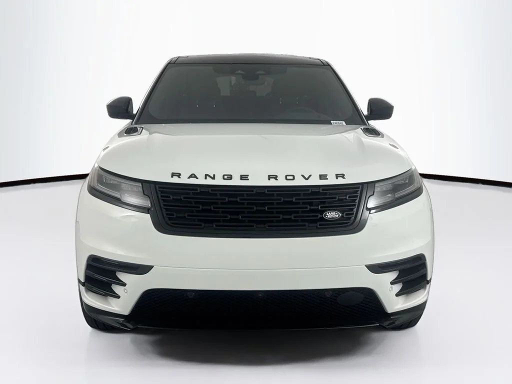 New 2026 Fuji White Land Rover Dynamic SE image 2