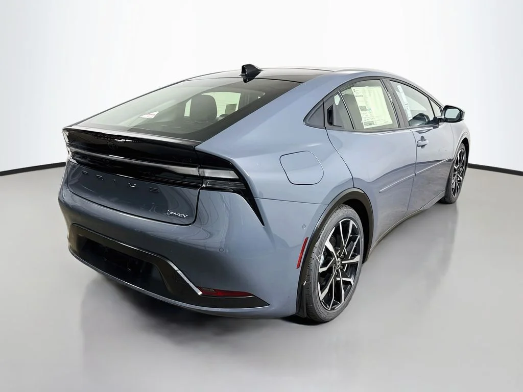 2026 Toyota Prius Plug-in Hybrid XSE Premium - Photo 7