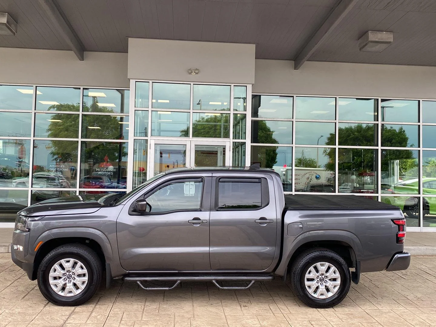 Used 2022 Gun Metallic Nissan SV image 4