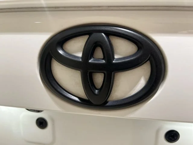 2025 Toyota RAV4 XLE - Photo 29