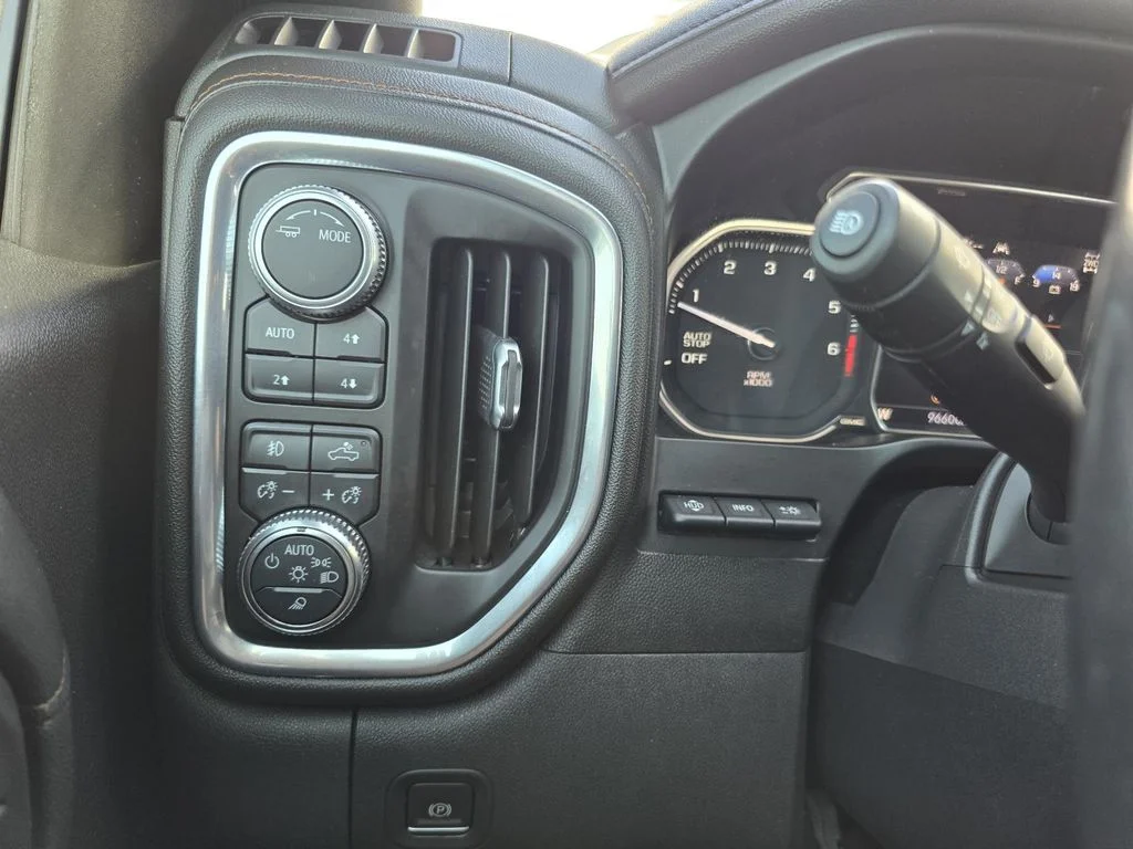 Used 2021 SUMMIT WHITE GMC AT4 image 14