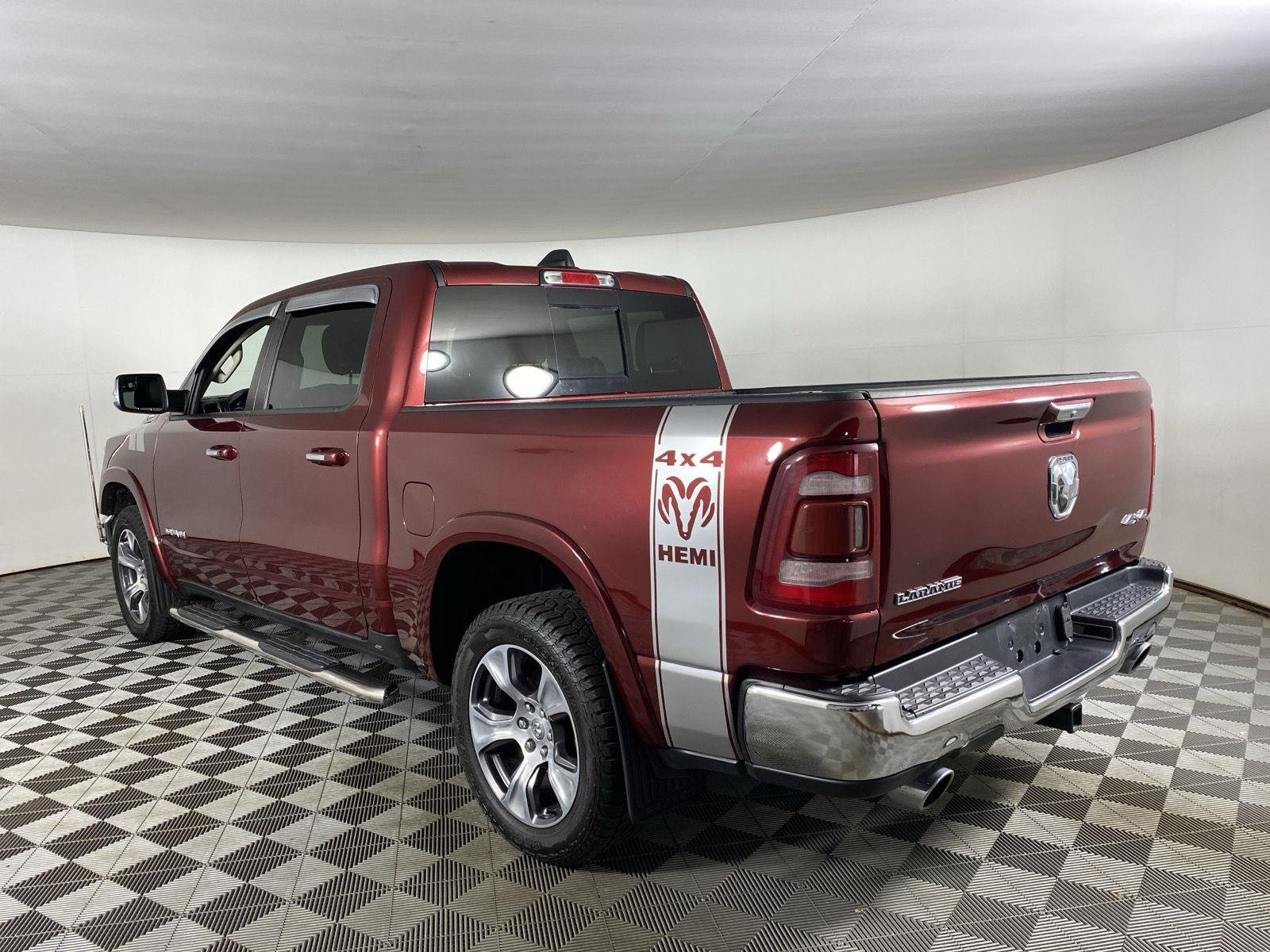Used 2022 Delmonico Red Pearlcoat Ram Laramie image 8