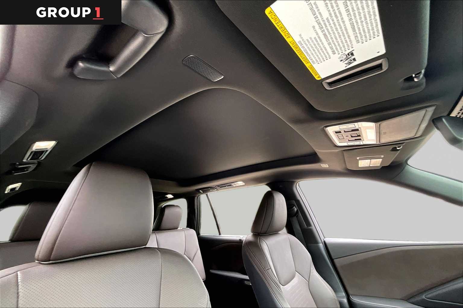Certified Used 2025 WIND CHILL PEARL Lexus Premium image 12