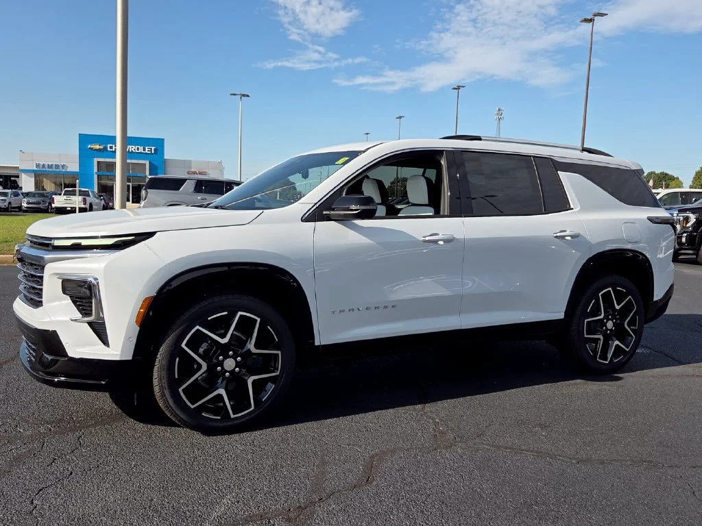 New 2026 Polar White Tricoat Chevrolet High Country image 27