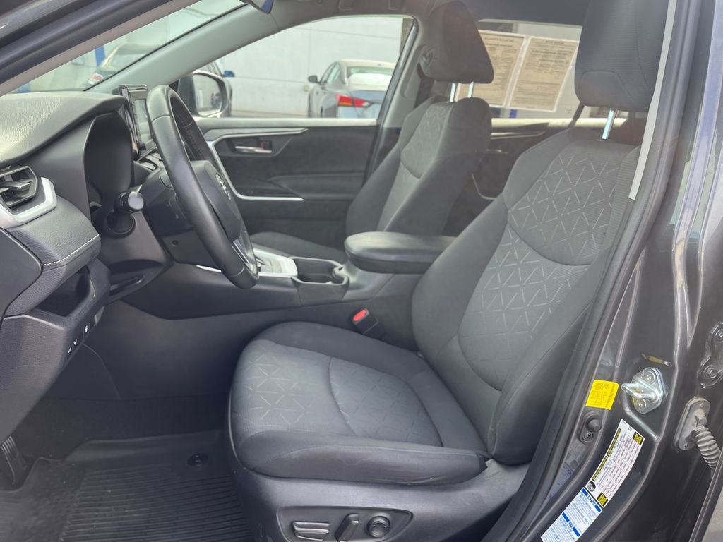 Used 2021 Gray Toyota XLE image 9