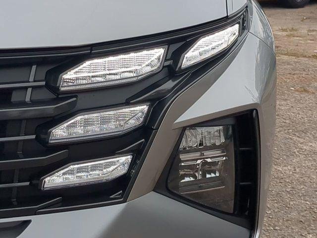New 2025 Silver Hyundai SE FWD image 10