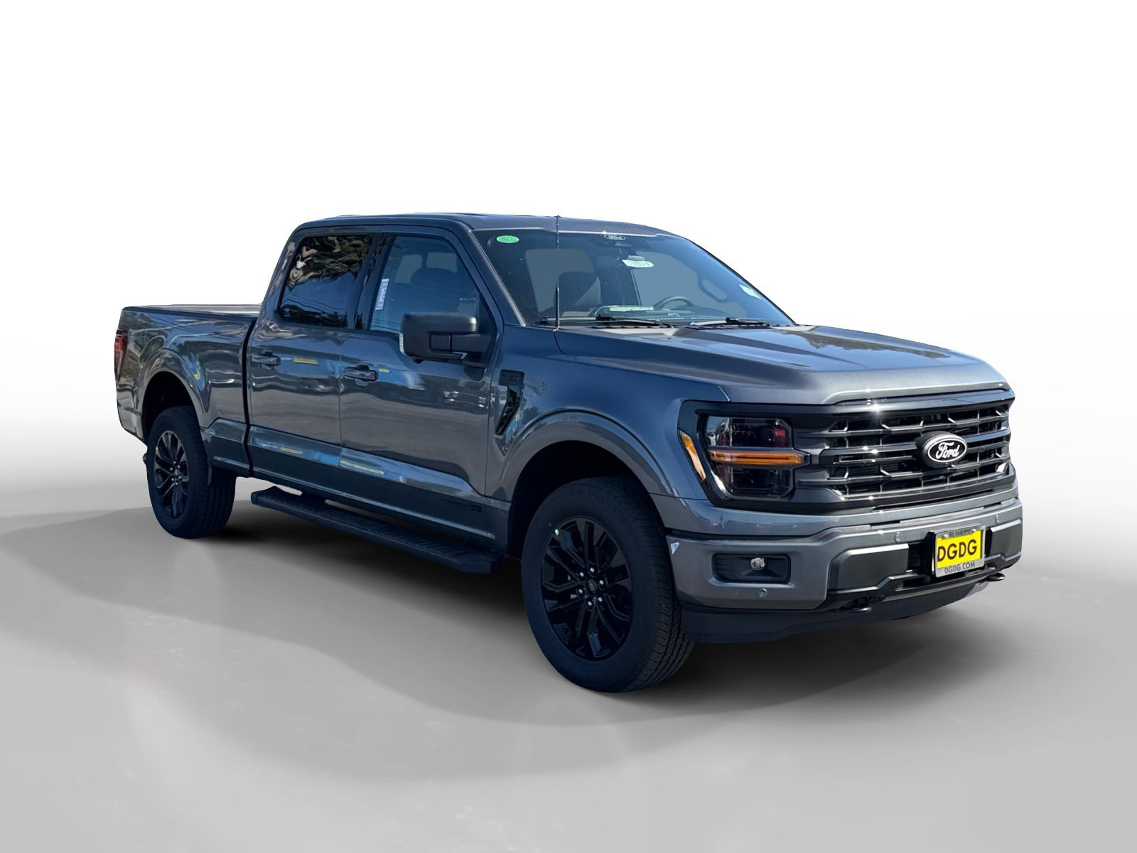 New 2026 Carbonized Gray Metallic Ford XLT image 7