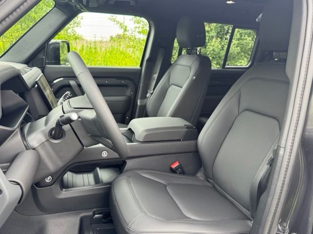 New 2026 Carpathian Grey Land Rover S image 10