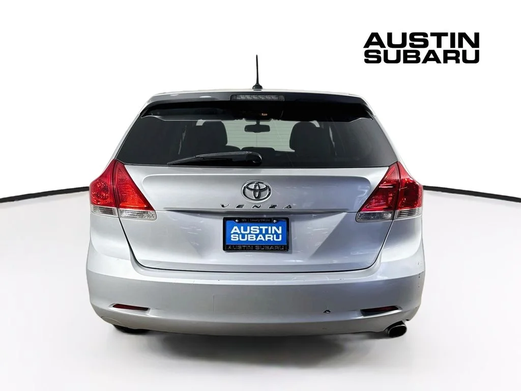 Used 2010 Silver Toyota Base image 6