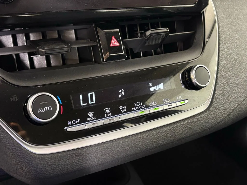 Used 2023 Silver Toyota LE image 27