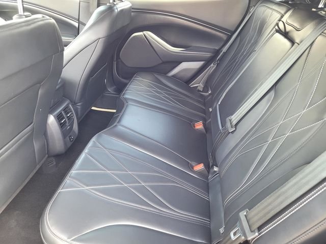 Used 2023 Black Ford Select image 12