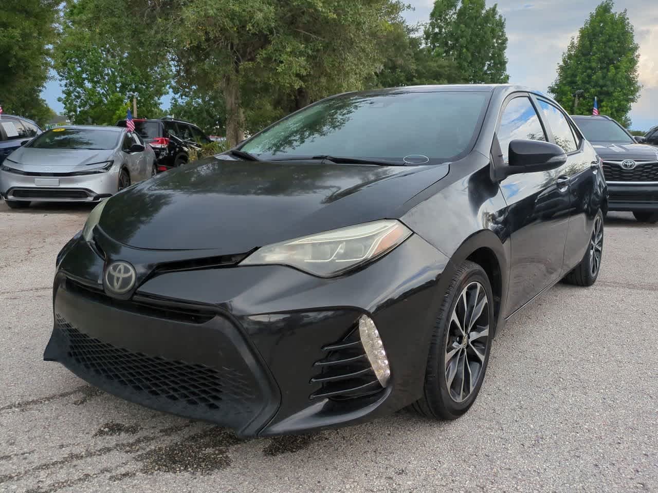 Used 2018 Toyota Corolla SE with VIN 5YFBURHE2JP839298 for sale in Wesley Chapel, FL