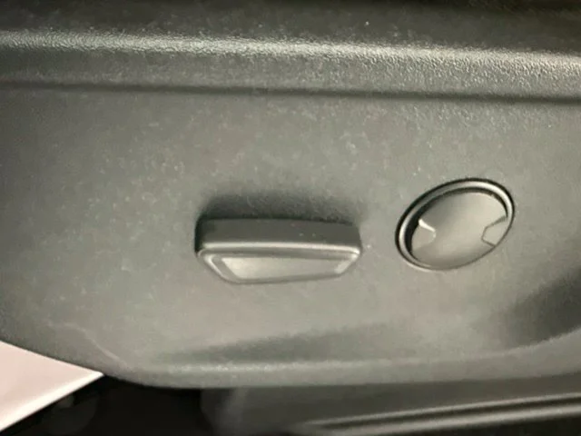 Used 2023 White Ford XLT image 18