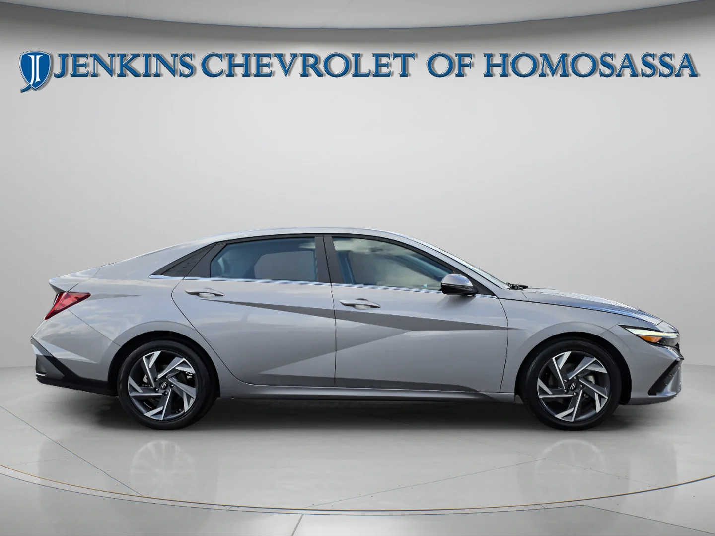 Used 2025 Fluid Metal Hyundai Limited image 3