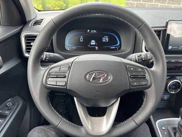 2025 Hyundai Venue SEL - Photo 17