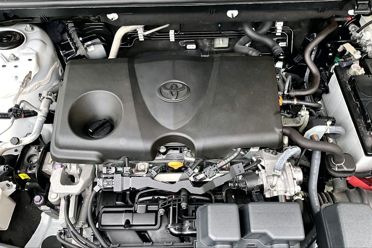 Used 2022 Blizzard Pearl Toyota XLE Premium image 33