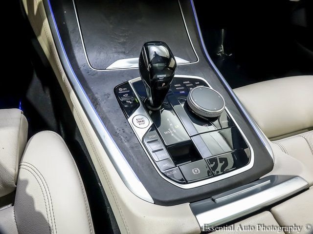 Used 2022 White BMW xDrive40i image 20