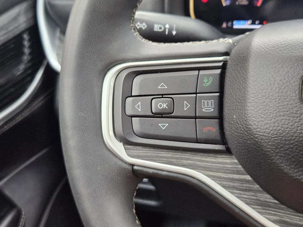 2023 Jeep Wagoneer L Series II - Photo 30