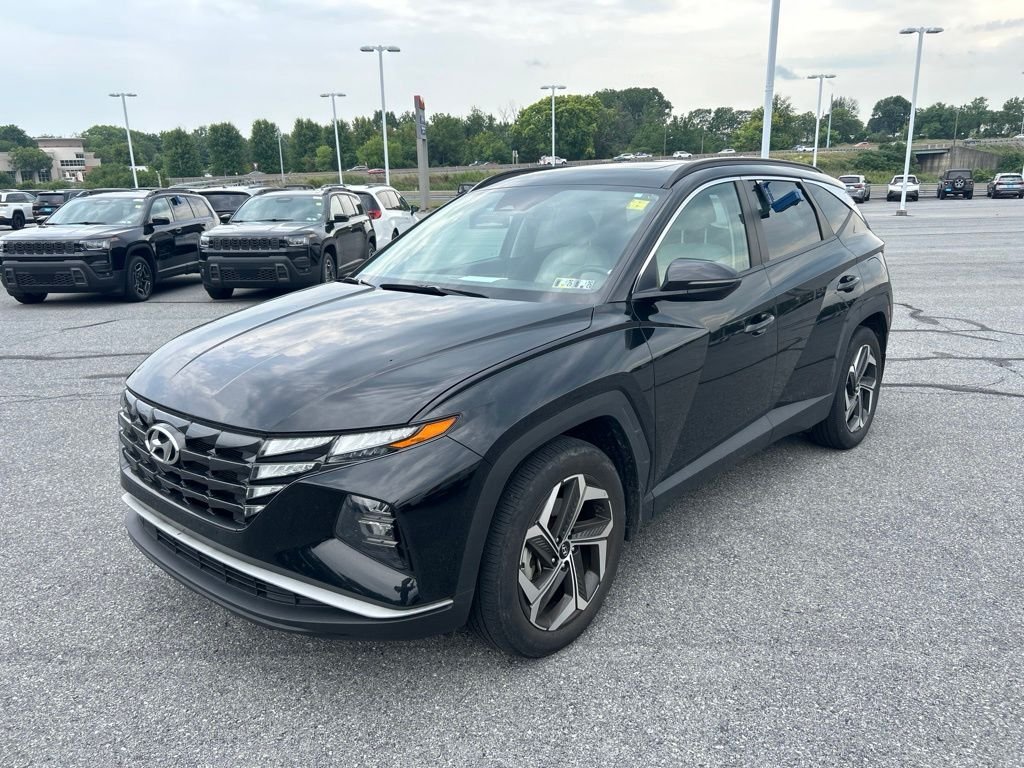 Used 2024 Black Hyundai SEL image 1