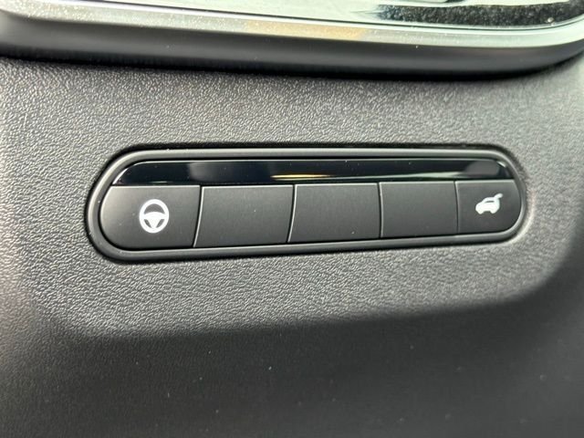 New 2027 MINERAL BLACK INFINITI Luxe FWD image 19