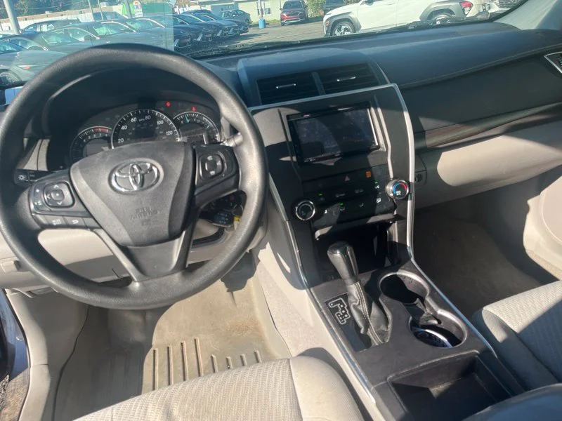 Used 2015 Gray Toyota LE image 11