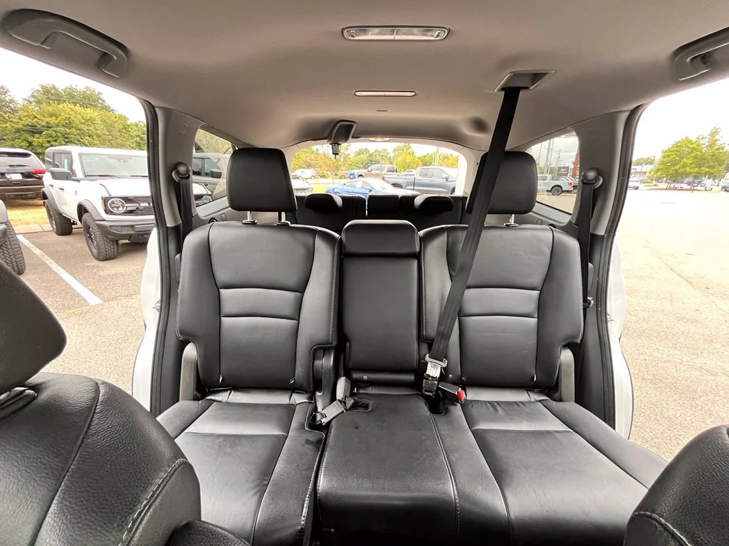 Used 2020 White Honda EX-L image 19