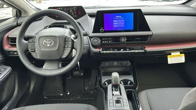 2026 Toyota Prius Plug-in Hybrid SE - Photo 8