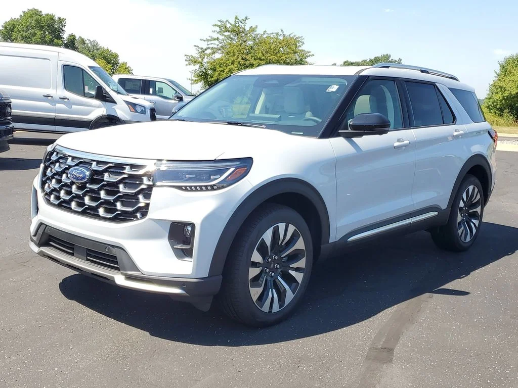 New 2026 Space White Metallic Ford Platinum™ image 2
