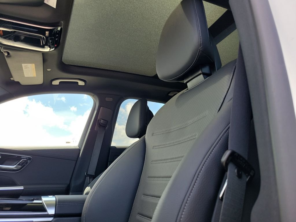 New 2027 Polar White Mercedes-Benz GLC 300 image 20