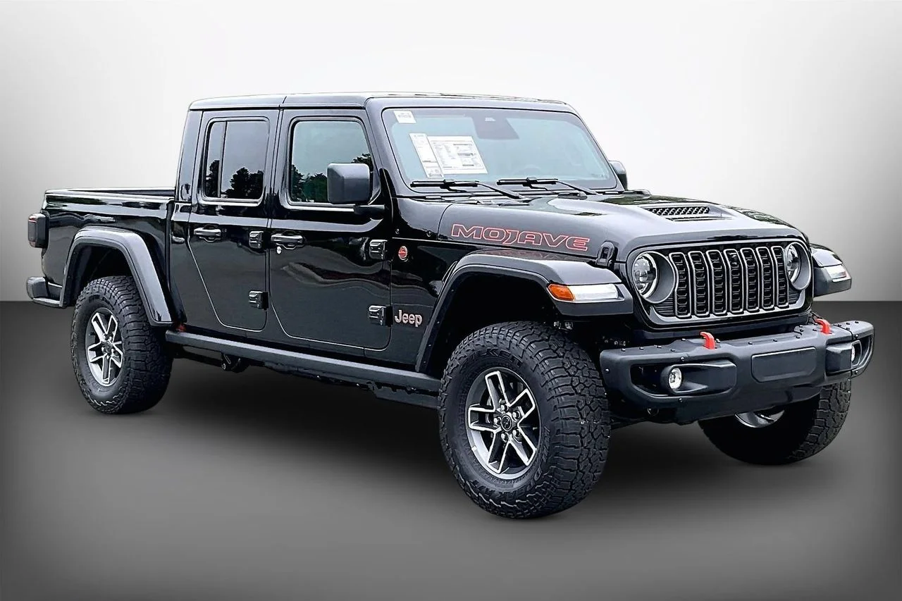 New 2026 Black Clear-Coat Exterior Paint Jeep Mojave X image 2